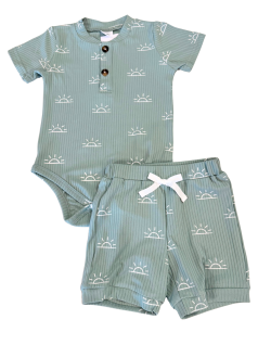 Conjunto Bebê Body e Shorts Estampa Sol